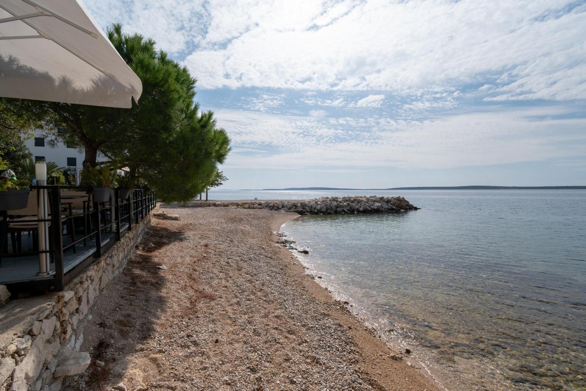 Apartments By The Sea Mandre, Pag - 4093 Kolan Exterior photo